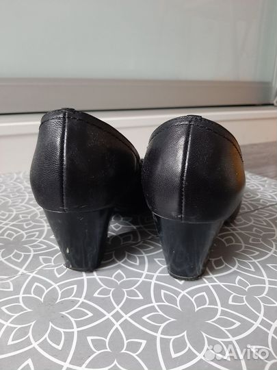 Туфли женские кожаные 37 размер