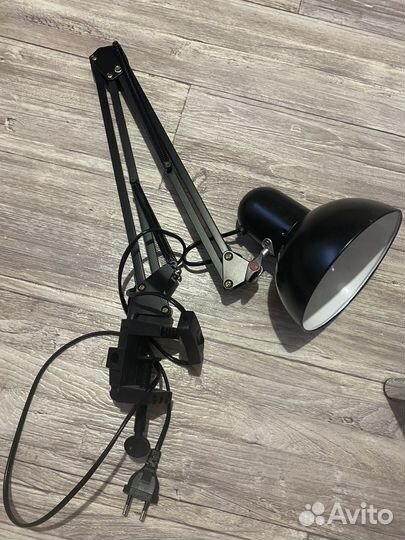 Лампа настольная