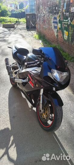 Спортивный мотоцикл