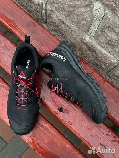 Кроссовки водонепроницаемые reebok