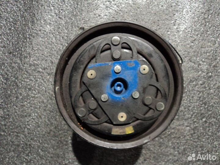 Компрессор кондиционера Nissan Avenir PNW10 SR18DE