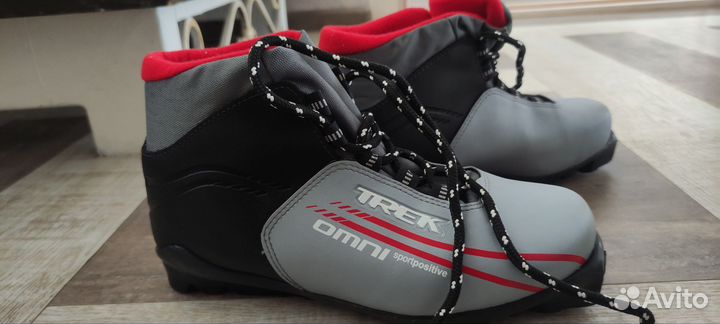 Лыжные ботинки