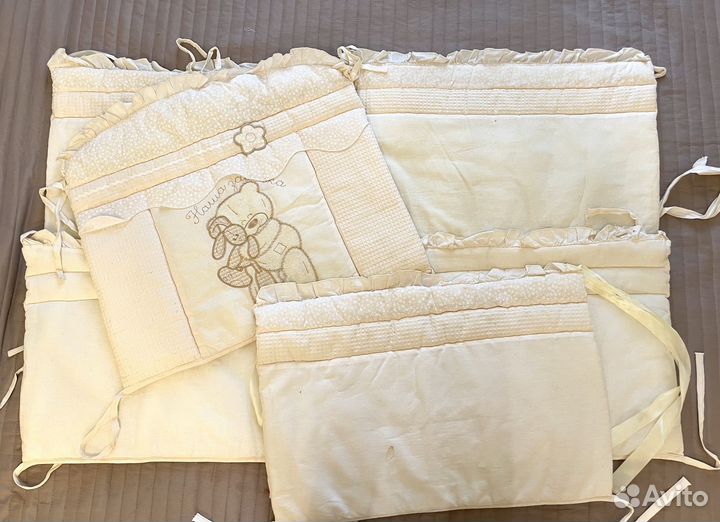 Бортики в детскую кроватку с балдахином