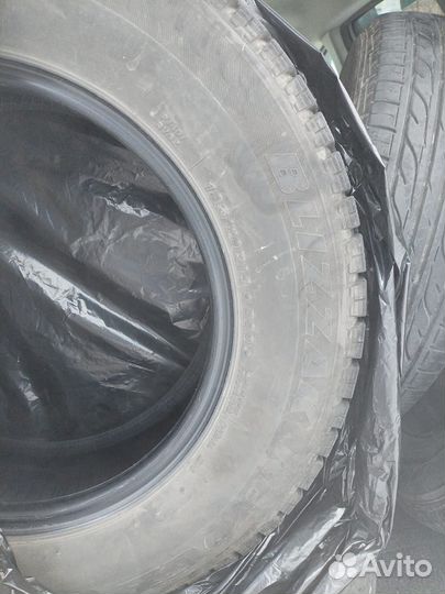 Bridgestone Blizzak Revo GZ 11.00/25 R14