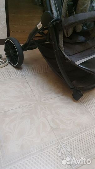Коляска для двойни