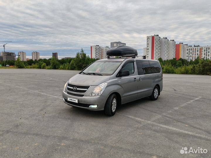 Hyundai Grand Starex 2.5 AT, 2012, 299 500 км