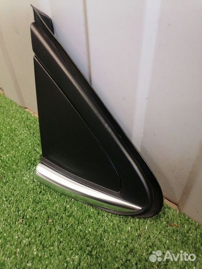 Уголок передний правый Chevrolet Cruze 2 J400