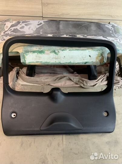 Обшивка багажника Jeep Grand Cherokee wk2