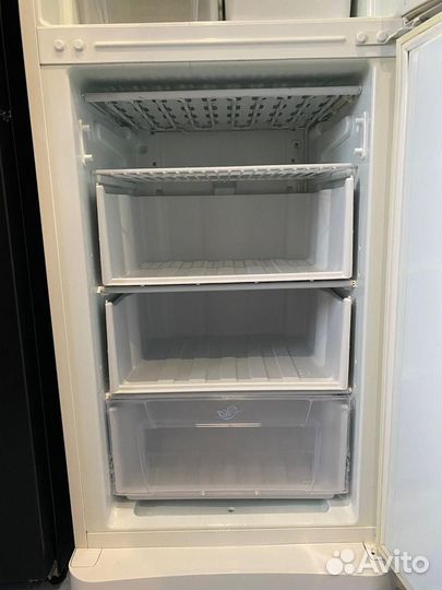 Холодильник Indesit Холодильник бу C236G