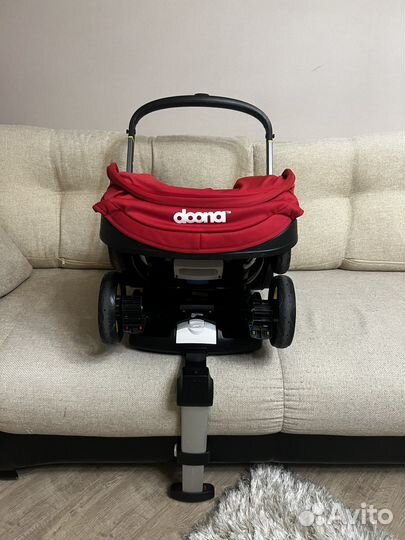 Автолюлька doona + база isofix