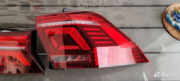 Задний правый фонарь Volkswagen Tiguan 2 IQ-light