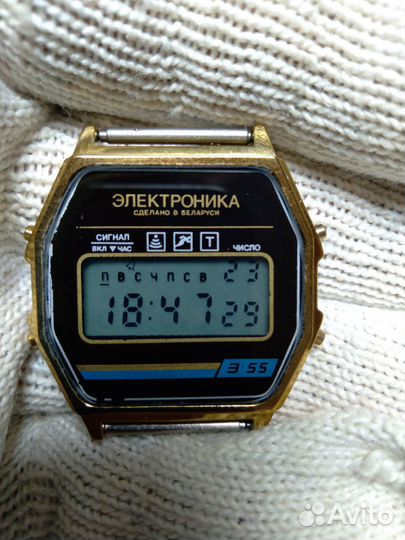 Часы электроника 55