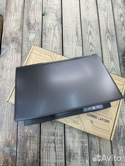 Новый игровой ноутбук MSI 17 core i7/32/RTX 4070