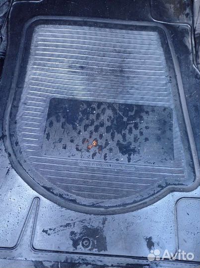 Автомобильные коврики nissan