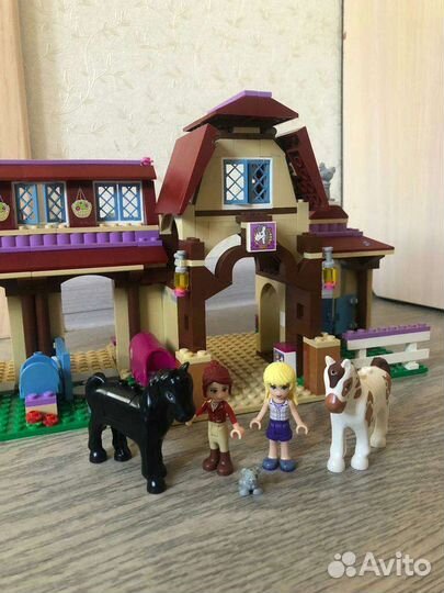 Lego Friends клуб верховой езды в Хартлейке 41126