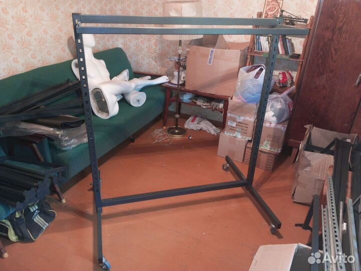 Стойки вешало для одежды