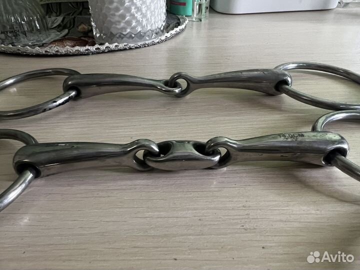 Трензель для лошади