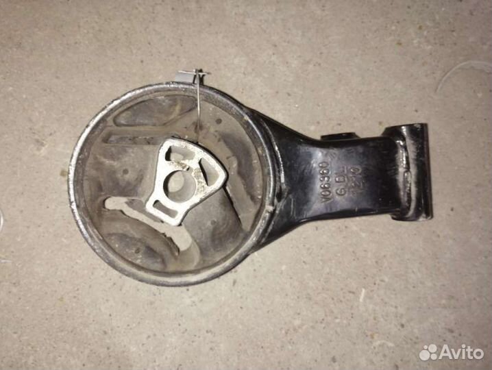 Подушка крепления кпп Chevrolet Cruze J300