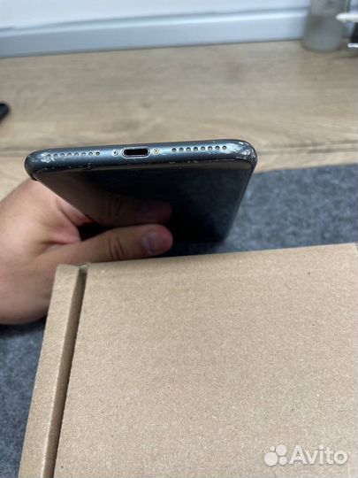 Телефон iPhone 8 plus