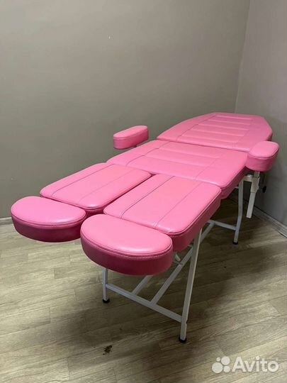 Педикюрное кресло розовое с тележкой