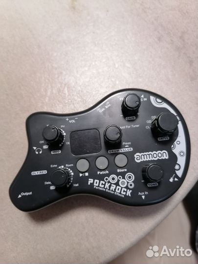 Комплект электрогитар, комбик и процессор