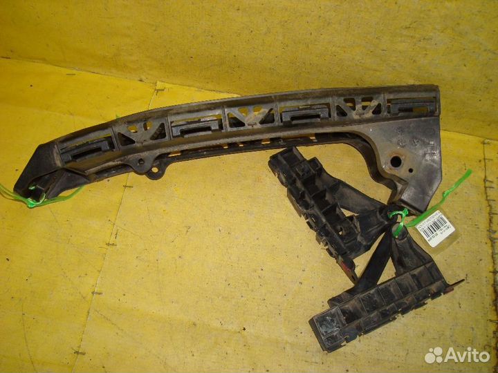 Крепление бампера Honda Fit GE6 (Переднее)