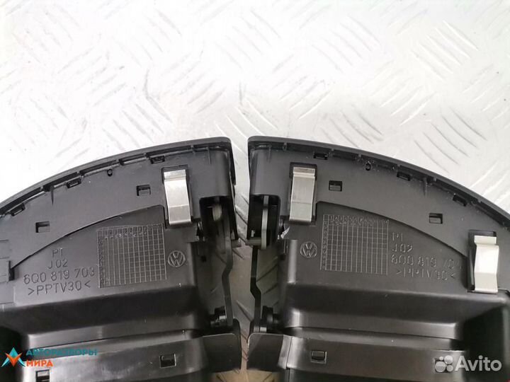 Дефлектор обдува салона Volkswagen Polo 3 2001