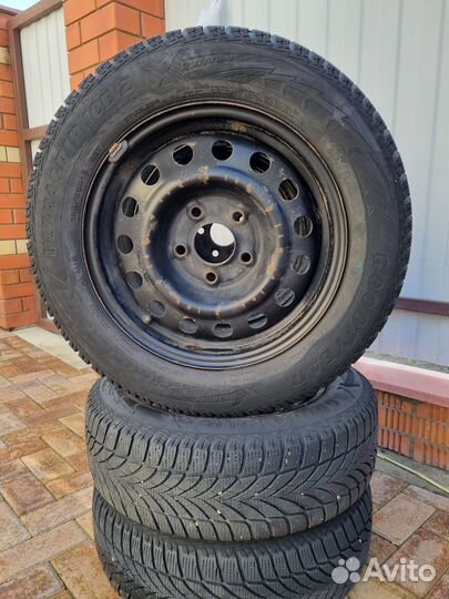 Колеса шины R15 Goodyear ultragrip ice 2