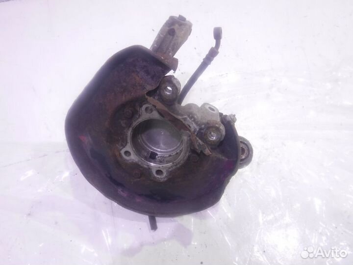 Кулак задний правый Хонда