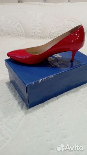 Туфли женские 38 размер, натуральный лак
