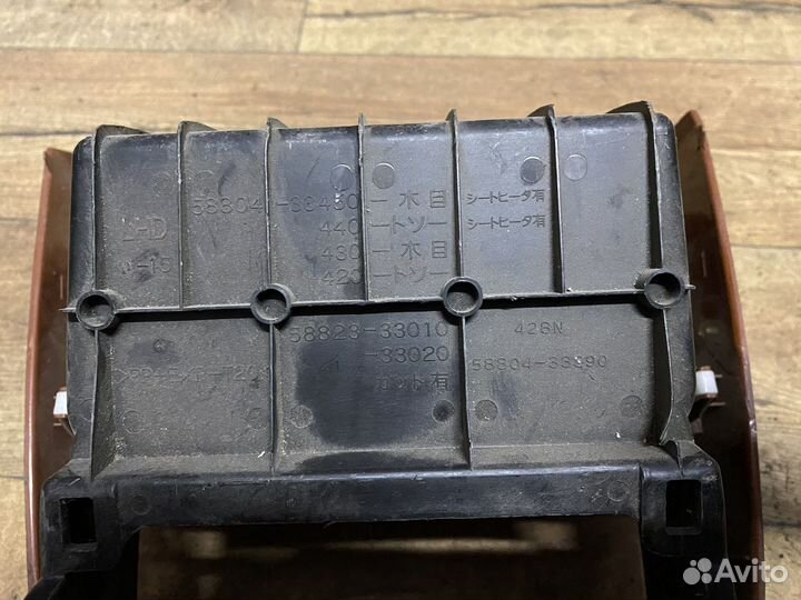 Консоль Toyota Camry V30