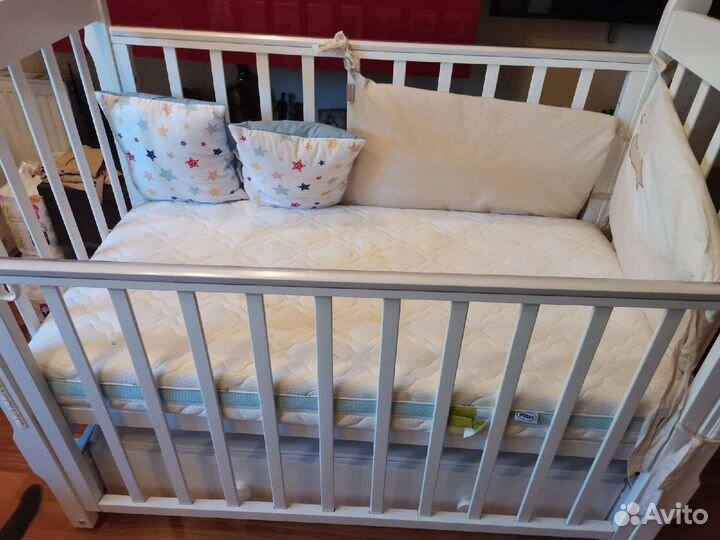 Детская кроватка