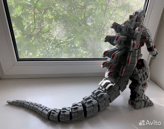 Большая фигурка Мехагодзиллы