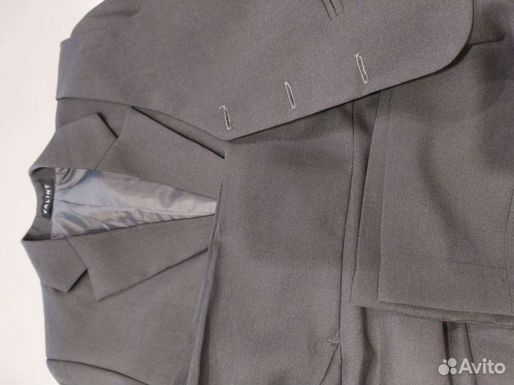 Школьный костюм для мальчика 134 серый