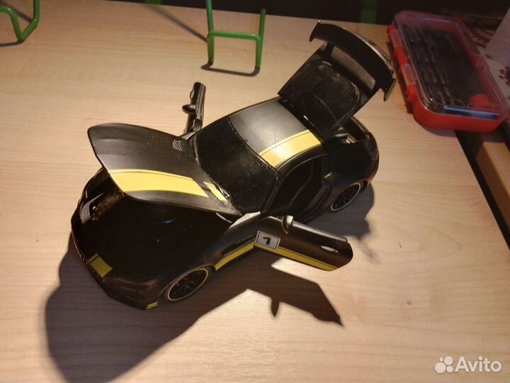 Машинка Mercedes акула