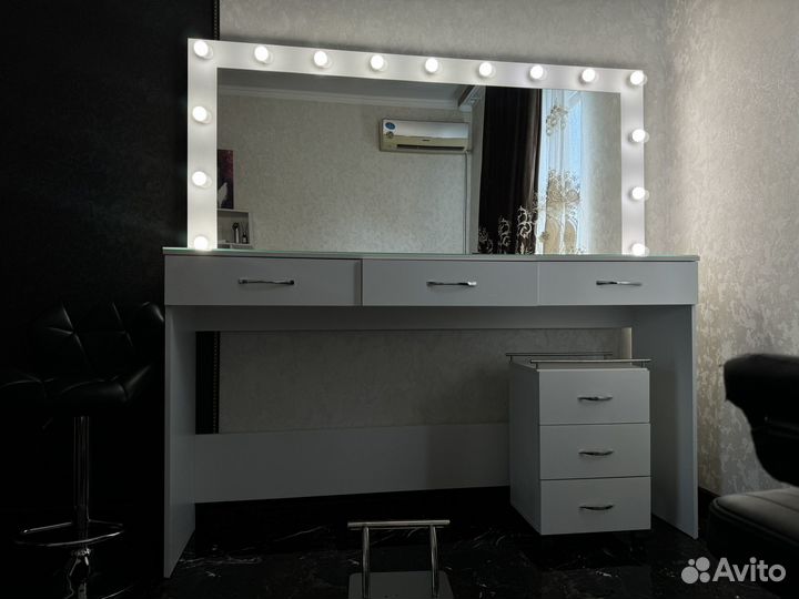 Гримерное зеркало