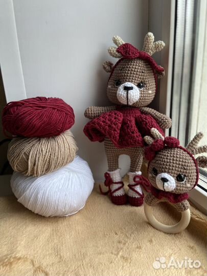 Вязаные игрушки погремушки пинетки