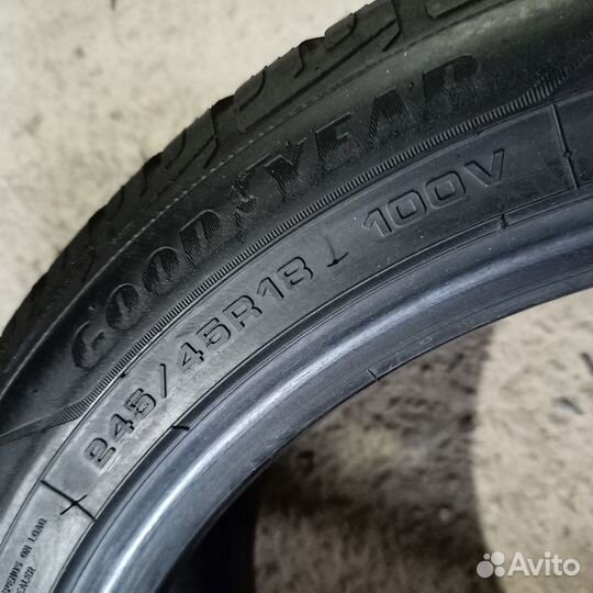 Goodyear UltraGrip Performance+ 245/45 R18