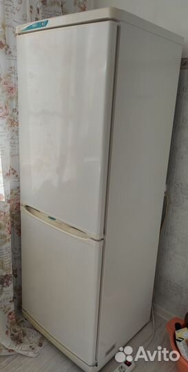 Холодильник двухкамерный Stinol 101 Q.001