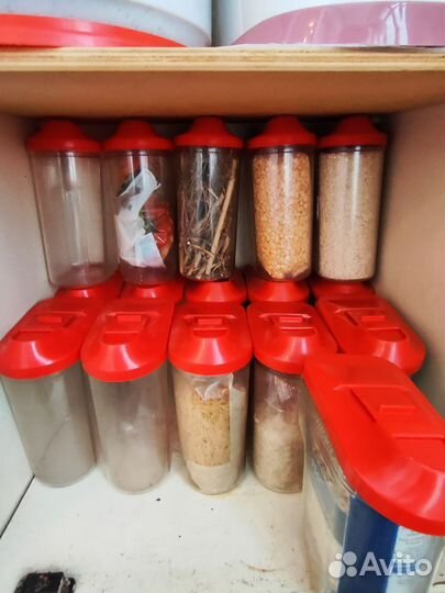 Контейнеры для сыпучих продуктов.Банка