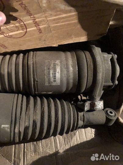 Задние пневма стойки всборе