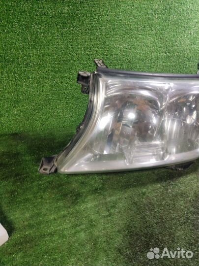 Фара левая Toyota Land Cruiser 200
