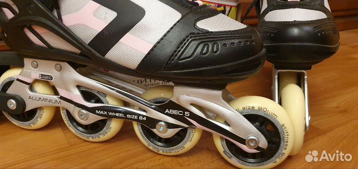 Продам новые ролики Reaction R207