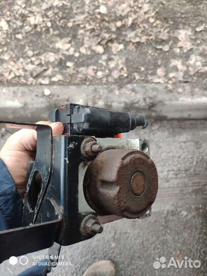 Блок abs honda mobilio gb1. Двигатель l15a