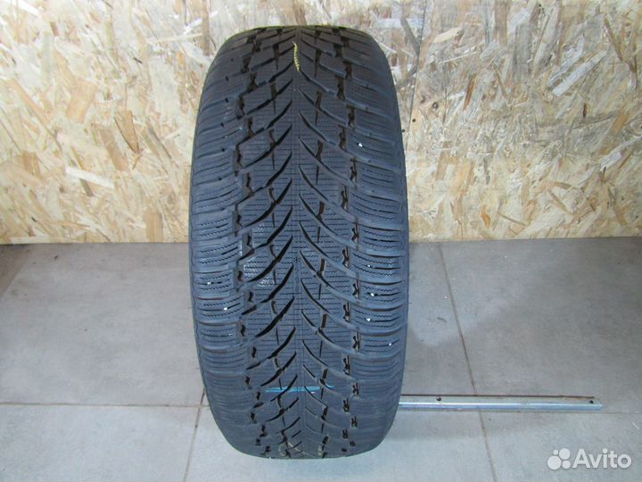 Nokian Tyres WR SUV 4 245/50 R19
