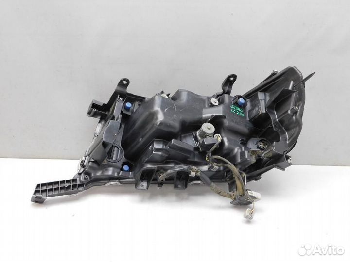 Фара правая Toyota Land Cruiser