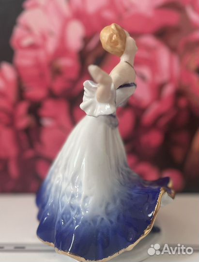 Статуэтка фарфоровая Танцовщица Балерина винтаж