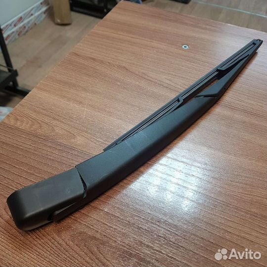 Поводок со щеткой Opel Astra H хэтчбэк/универсал