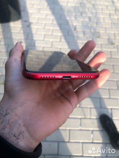 iPhone xr 64gb red