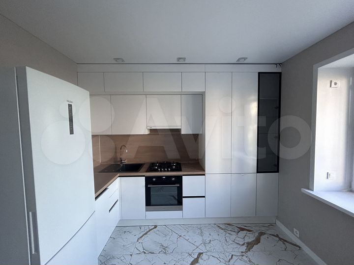 2-к. квартира, 54 м², 1/4 эт.